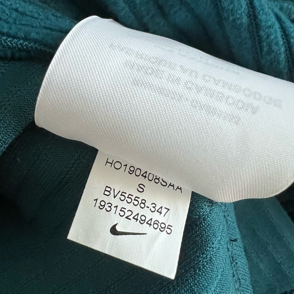 NWT Women’s Nike Slim Fit Coupe Adjustee Fleece Pullover Size Small - Picture 5 of 6